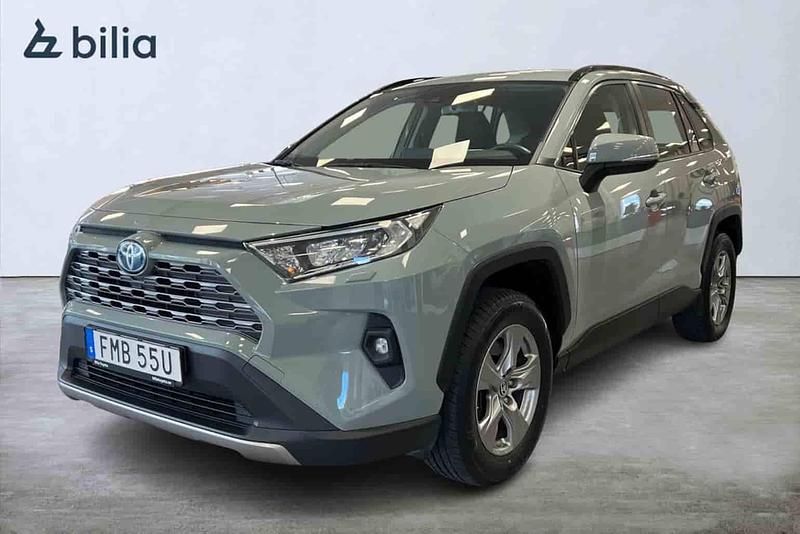 Grön Begagnad 2022 Toyota RAV4 Hybrid SUV | 349 900 kr - Bild 1/1