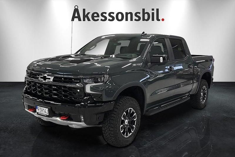 Mgrå Ny 2025 Chevrolet Silverado Sedan | 1 223 750 kr - Bild 1/4