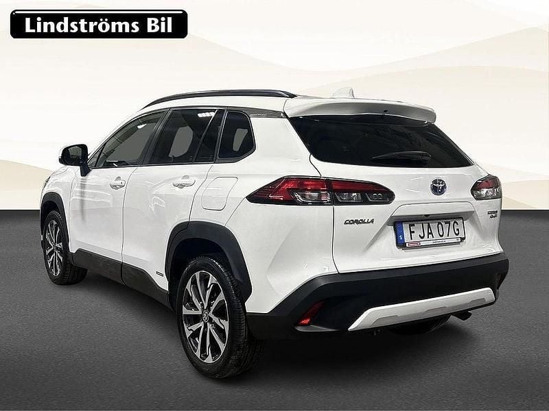 Begagnad Toyota Corolla Cross Style 152 HK (111 kW) 2022 Vit SUV