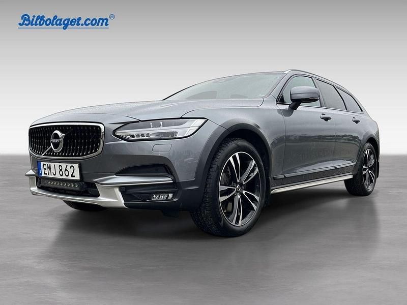 Grå Begagnad 2018 Volvo V90 CC Pro Kombi | 359 900 kr (Lite dyr) - Bild 1/4