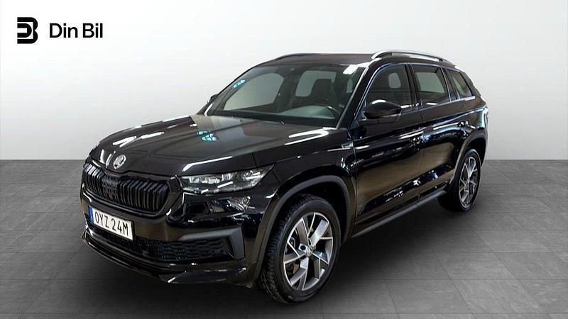 Svart (black magic pärleffekt me) Begagnad 2022 Skoda Kodiaq Business Line SUV | 399 900 kr (Lite dyr) - Bild 1/4