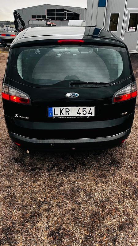 Begagnad Ford S-MAX S 140 HK (102 kW) 2008 Minibuss
