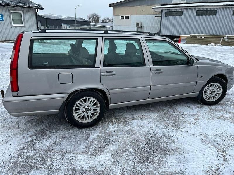 Begagnad 1997 Volvo V70 Kombi | 17 000 kr (Bra pris) - Bild 1/4