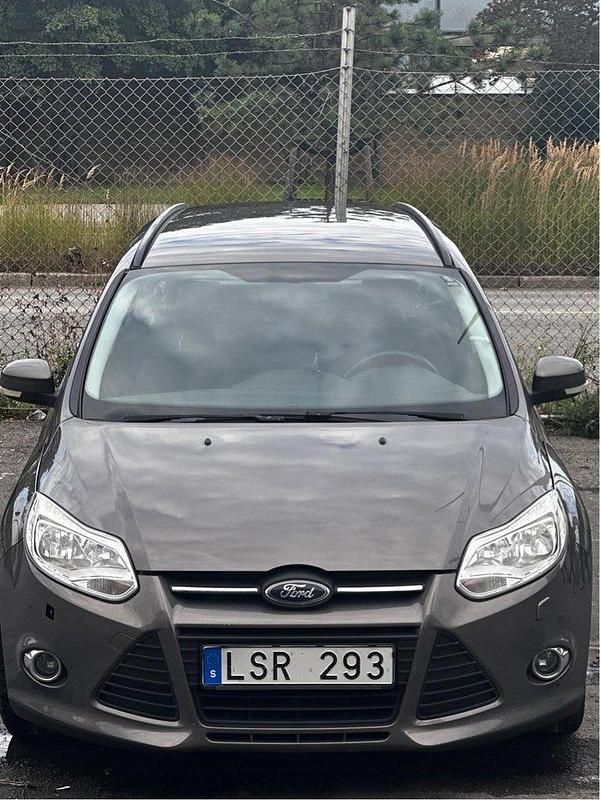 Begagnad 2011 Ford Focus Trend Kombi | 35 000 kr (Lite dyr) - Bild 1/4