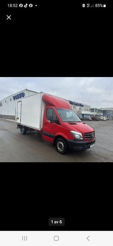 Röd Begagnad 2018 Mercedes Sprinter Van | 156 250 kr (Dyr) - Bild 1/4