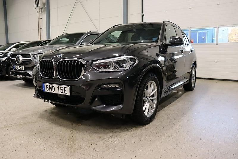 Grå Begagnad 2020 BMW X3 M Sport SUV | 399 700 kr (Marknadspris) - Bild 1/4