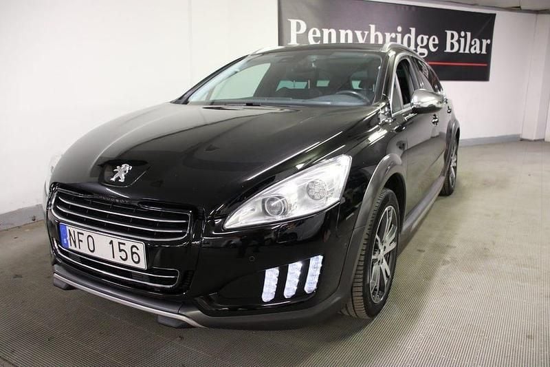 Svart Begagnad 2012 Peugeot 508 RXH Kombi | 89 900 kr (Marknadspris) - Bild 1/4