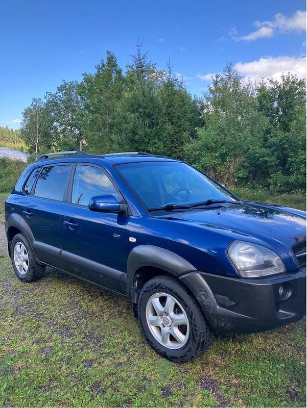Blå Begagnad 2005 Hyundai Tucson SUV | 16 000 kr (Bra pris) - Bild 1/4
