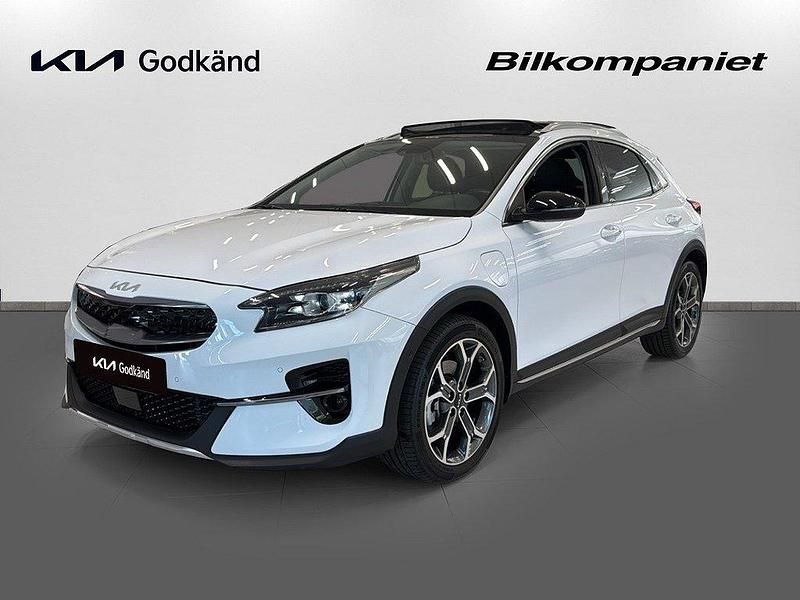 Vit Begagnad 2022 Kia XCeed 2 SUV | 289 900 kr (Lite dyr) - Bild 1/4