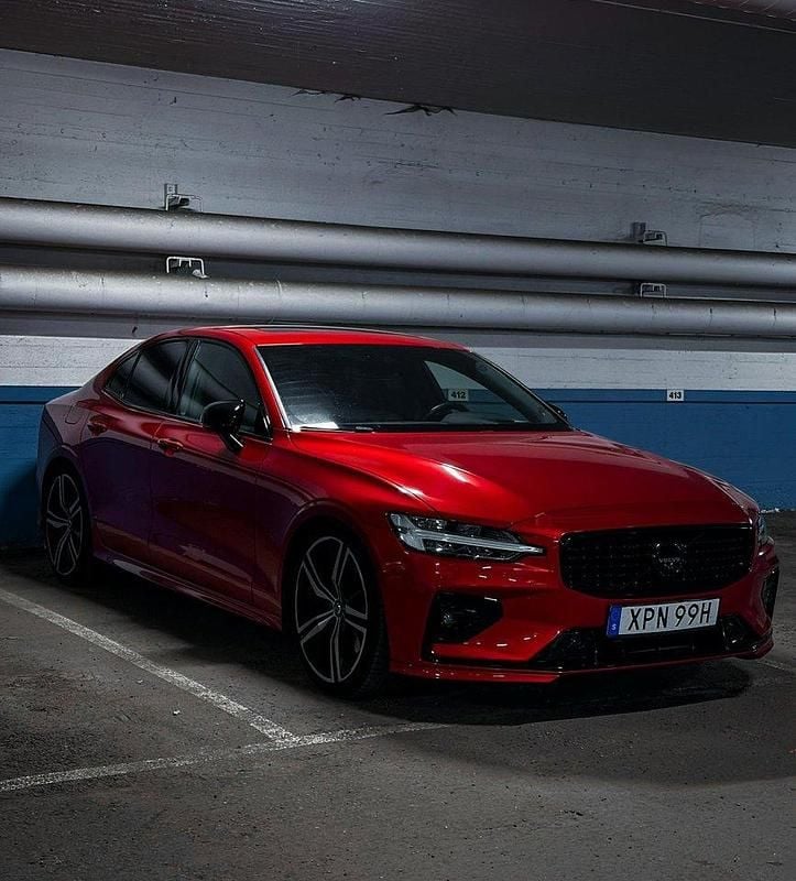 Röd Begagnad 2020 Volvo S60 R-Design Sedan | 330 000 kr (Bra pris) - Bild 1/4