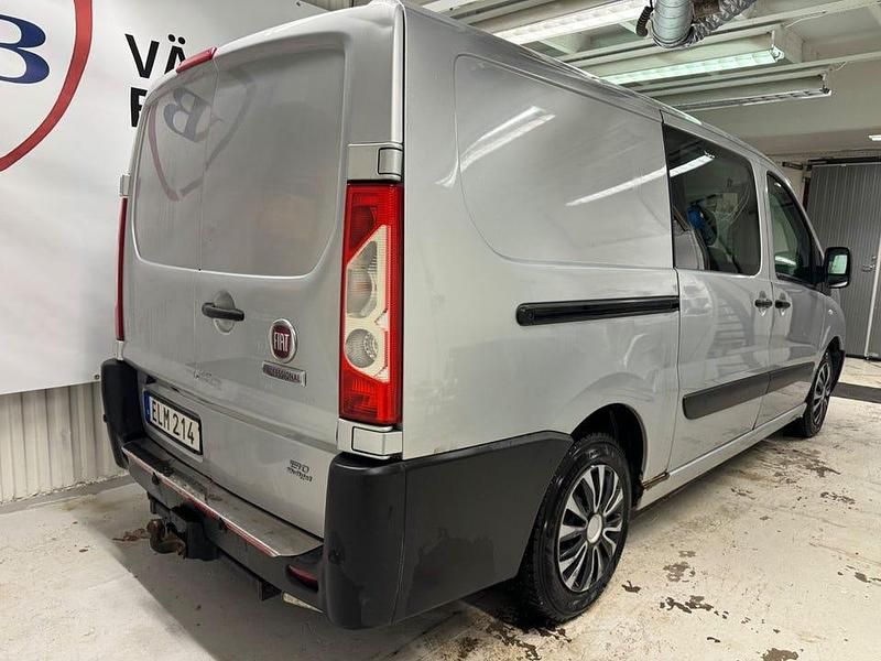 Begagnad Fiat Scudo 128 HK (94 kW) 2016 Grå Van