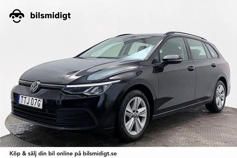 Svart Begagnad 2022 VW Golf VIII Kombi | 234 400 kr (Marknadspris) - Bild 1/3