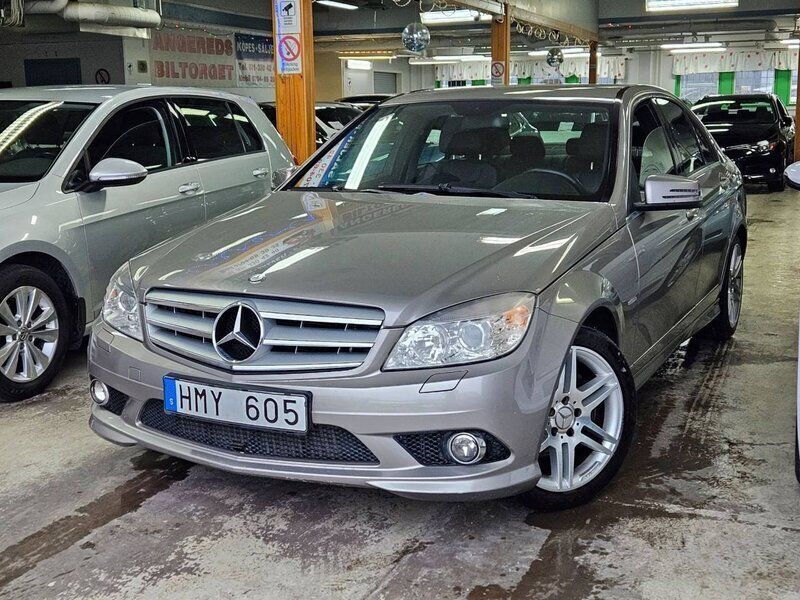 Silver Begagnad 2009 Mercedes C180 Avantgarde Sedan | 99 999 kr (Lite dyr) - Bild 1/4