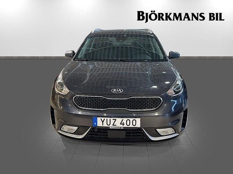 Begagnad Kia Niro Advance 140 HK (102 kW) 2017 Grå SUV