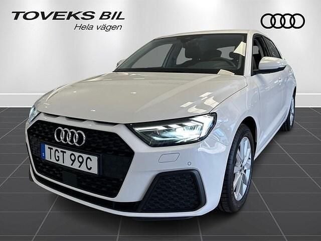 Vit (cortinavit) Begagnad 2025 Audi A1 Sportback Proline Halvkombi | 259 900 kr (Lite dyr) - Bild 1/4