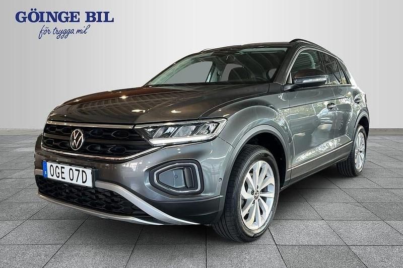 Grå Begagnad 2024 VW T-Roc Edition SUV | 309 000 kr (Lite dyr) - Bild 1/3