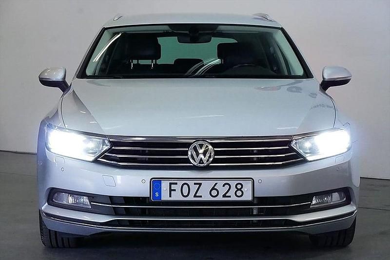 Begagnad VW Passat Executive 193 HK (141 kW) 2015 Silver Kombi