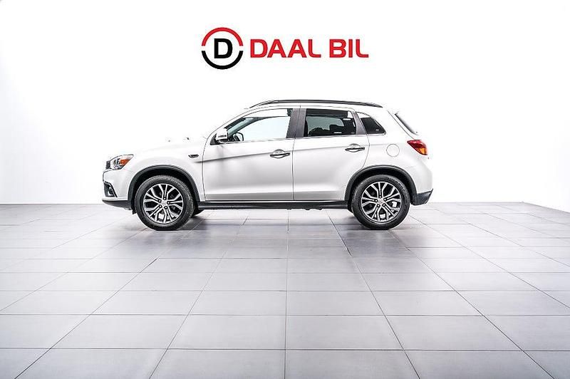 Vit Begagnad 2017 Mitsubishi ASX SUV | 164 700 kr (Marknadspris) - Bild 1/4