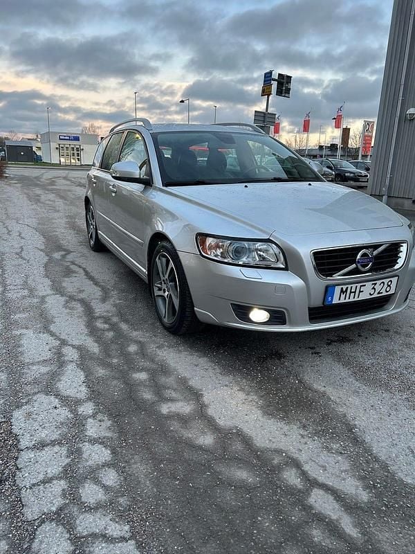 Begagnad 2012 Volvo V50 Kombi | 55 000 kr (Marknadspris) - Bild 1/4