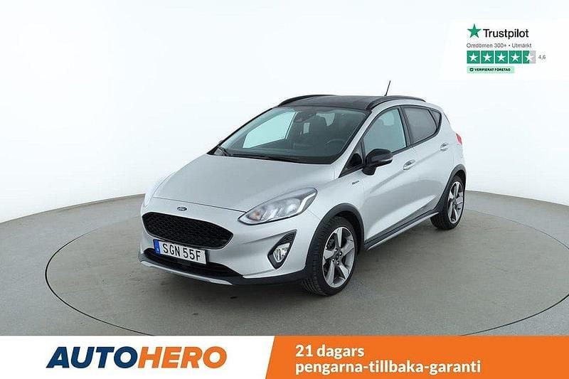 Grå Begagnad 2019 Ford Fiesta Active Halvkombi | 177 000 kr (Marknadspris) - Bild 1/4