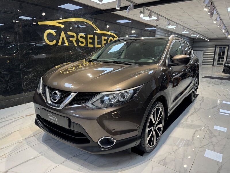Brun Begagnad 2014 Nissan Qashqai SUV | 129 900 kr (Marknadspris) - Bild 1/4