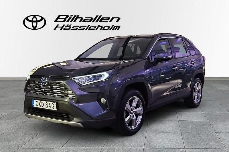 Begagnad Toyota RAV4 Hybrid 224 HK (164 kW) 2021 Grå SUV