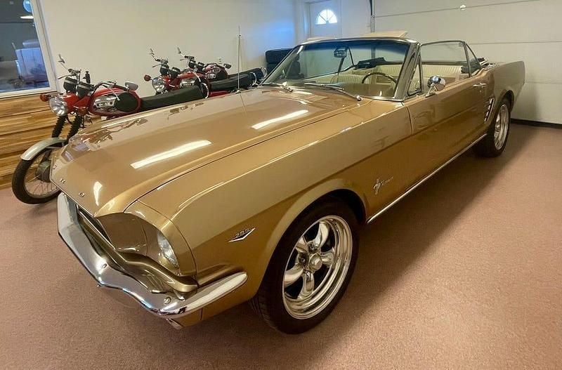 Begagnad Ford V8 203 HK (149 kW) 1966 Bronsmetallic Cab