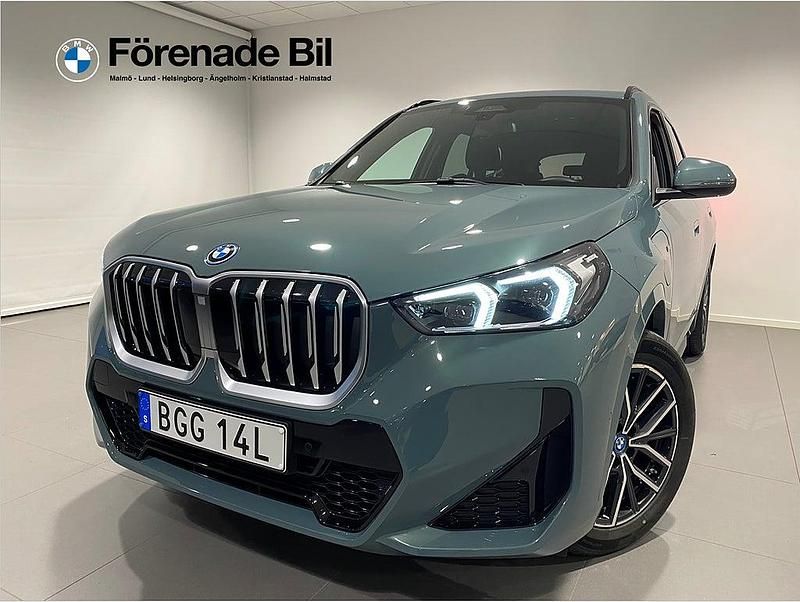 Grön Begagnad 2025 BMW X1 M Sport SUV | 549 000 kr (Lite dyr) - Bild 1/4