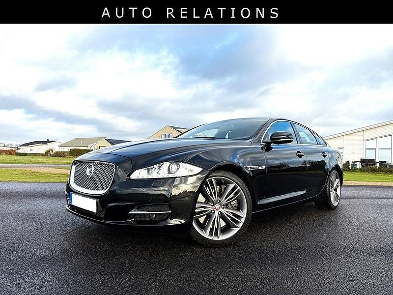 Begagnad 2010 Jaguar XJ SE Sedan | 299 900 kr - Bild 1/4