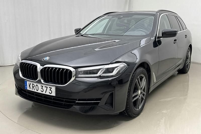 Begagnad BMW 520 190 HK (139 kW) 2024 Svart Kombi