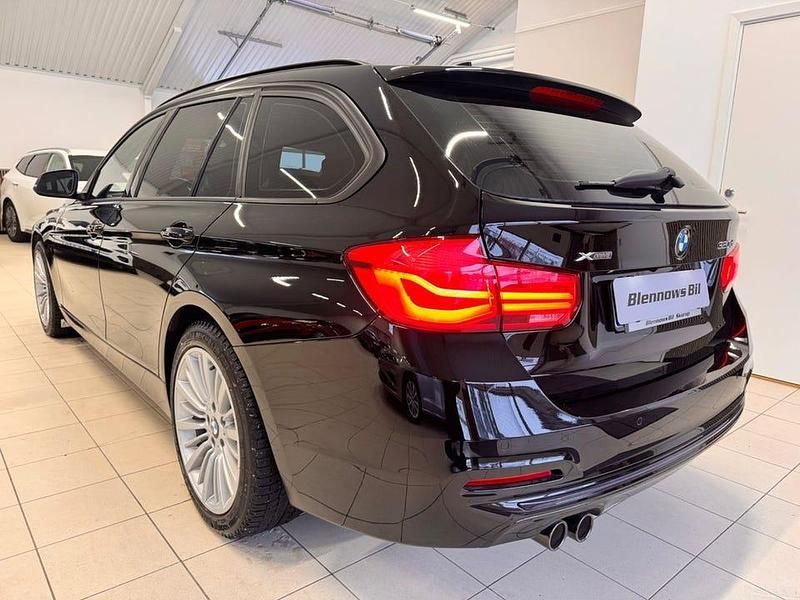 Begagnad BMW 320 Sport Line 190 HK (139 kW) 2019 Svart Kombi