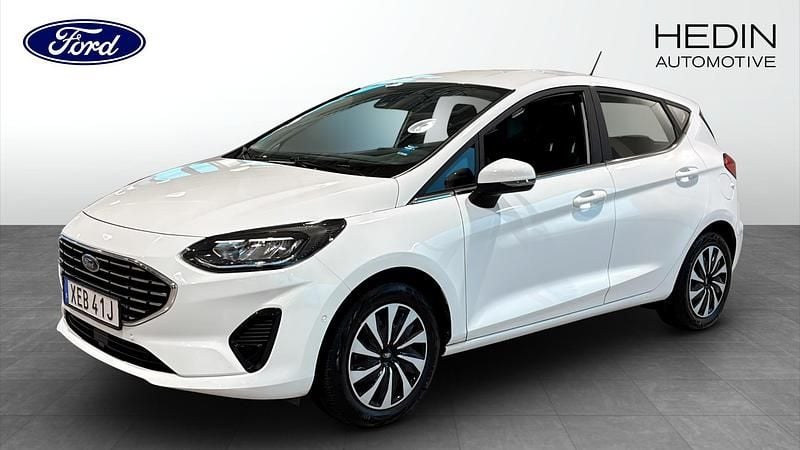 Frozen white Begagnad 2022 Ford Fiesta Titanium Halvkombi | 179 900 kr (Lite dyr) - Bild 1/4