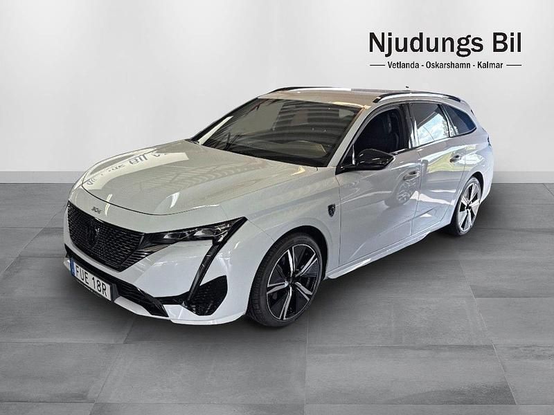 Vit Begagnad 2024 Peugeot 308 GTi Kombi | 299 900 kr (Marknadspris) - Bild 1/4