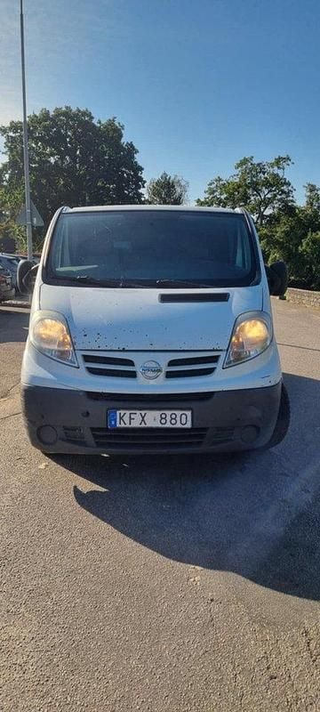 Vit Begagnad 2010 Nissan Primastar Minibuss | 29 000 kr (Bra pris) - Bild 1/4