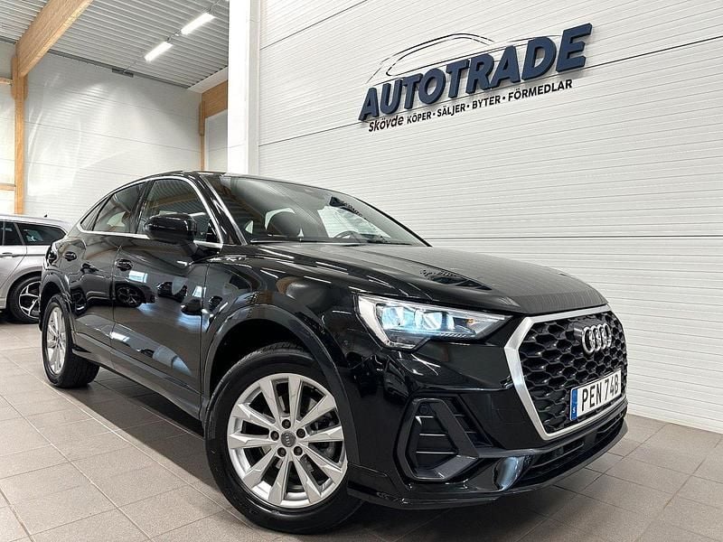 Svart Begagnad 2020 Audi Q3 Sportback Proline SUV | 299 900 kr (Bra pris) - Bild 1/4