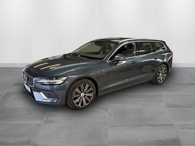Blå Begagnad 2021 Volvo V60 Inscription Kombi | 289 900 kr - Bild 1/4