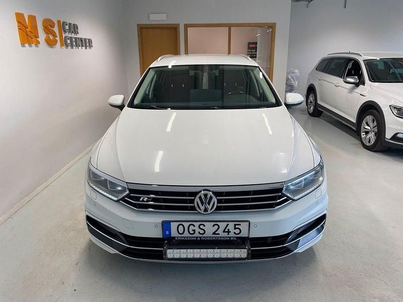 Begagnad VW Passat R-line 191 HK (140 kW) 2016 Vit Kombi