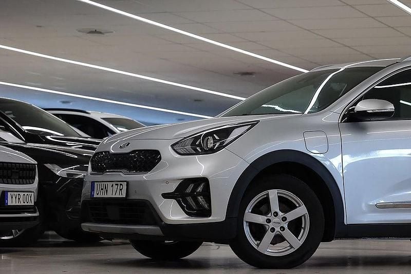 Begagnad Kia Niro Advance 105 HK (77 kW) 2019 Grå SUV