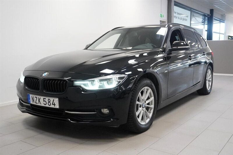 Okänd Begagnad 2016 BMW 320 Sport Line Kombi | 144 800 kr (Marknadspris) - Bild 1/4