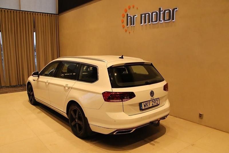 Begagnad VW Passat GTE 218 HK (160 kW) 2022 Vit Kombi