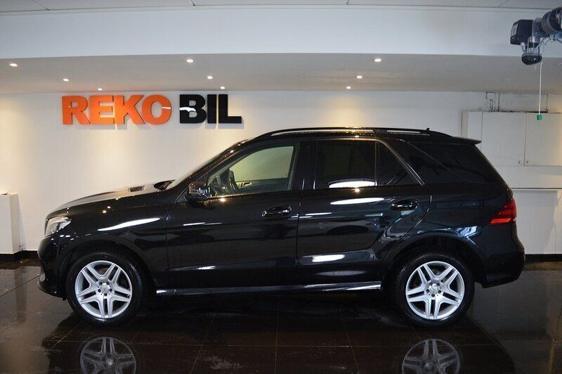 Svart Begagnad 2016 Mercedes GLE350 AMG SUV | 369 900 kr - Bild 1/2