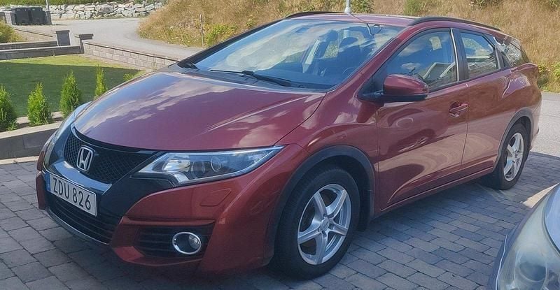 Röd Begagnad 2017 Honda Civic Elegance Kombi | 115 000 kr (Marknadspris) - Bild 1/3