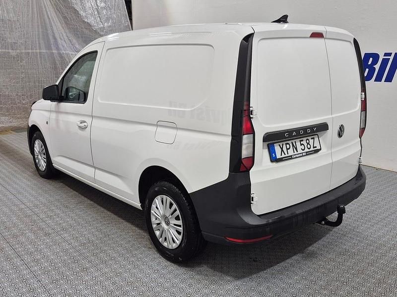 Begagnad VW Caddy 75 HK (55 kW) 2023 Vit Minibuss