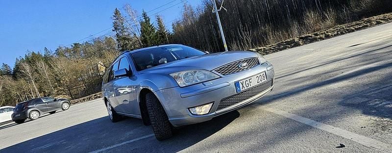 Silver Begagnad 2006 Ford Mondeo Kombi | 7 500 kr (Superpris) - Bild 1/2