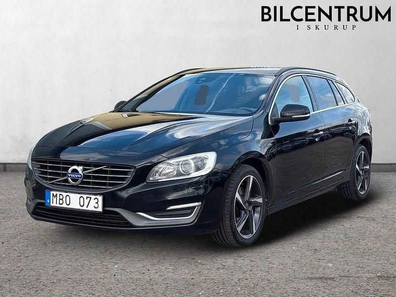 Svart Begagnad 2014 Volvo V60 Momentum Kombi | 89 900 kr (Marknadspris) - Bild 1/4