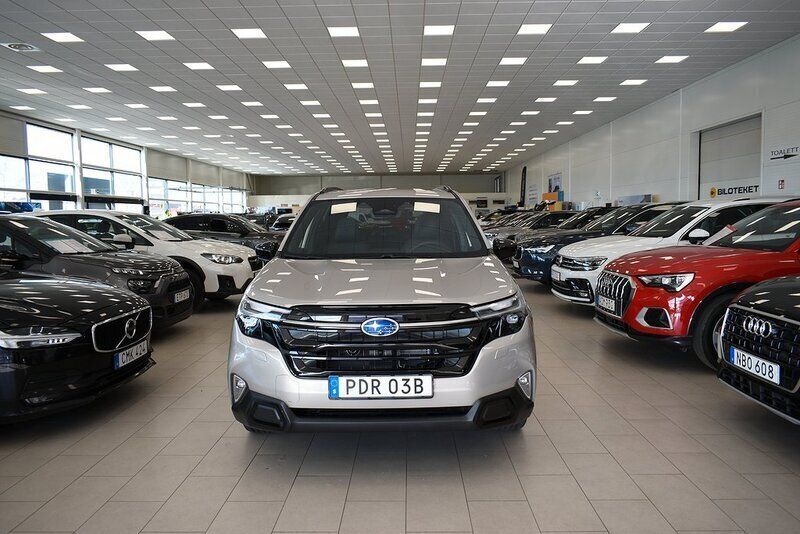 Brun Ny 2024 Subaru Forester SUV | 479 900 kr (Lite dyr) - Bild 1/4