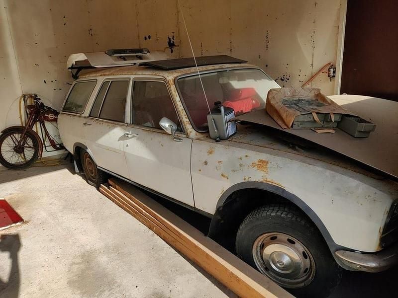 Begagnad 1973 Peugeot 504 Kombi | 15 000 kr - Bild 1/4