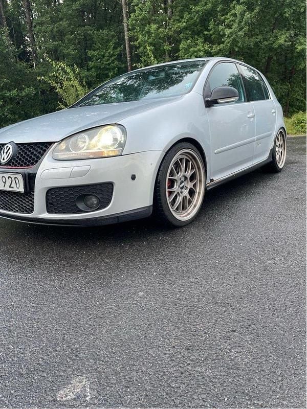 Silver Begagnad 2005 VW Golf IV GTI Halvkombi | 33 000 kr (Superpris) - Bild 1/4