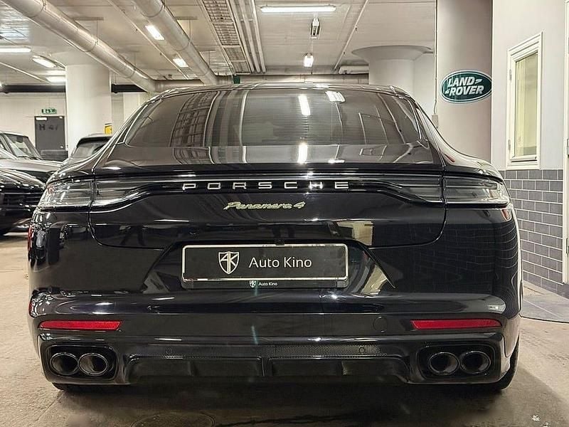 Begagnad Porsche Panamera 4 462 HK (339 kW) 2021 Svart Sedan