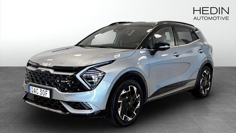 Grå (grey) Begagnad 2023 Kia Sportage GT-Line SUV | 409 900 kr (Marknadspris) - Bild 1/4